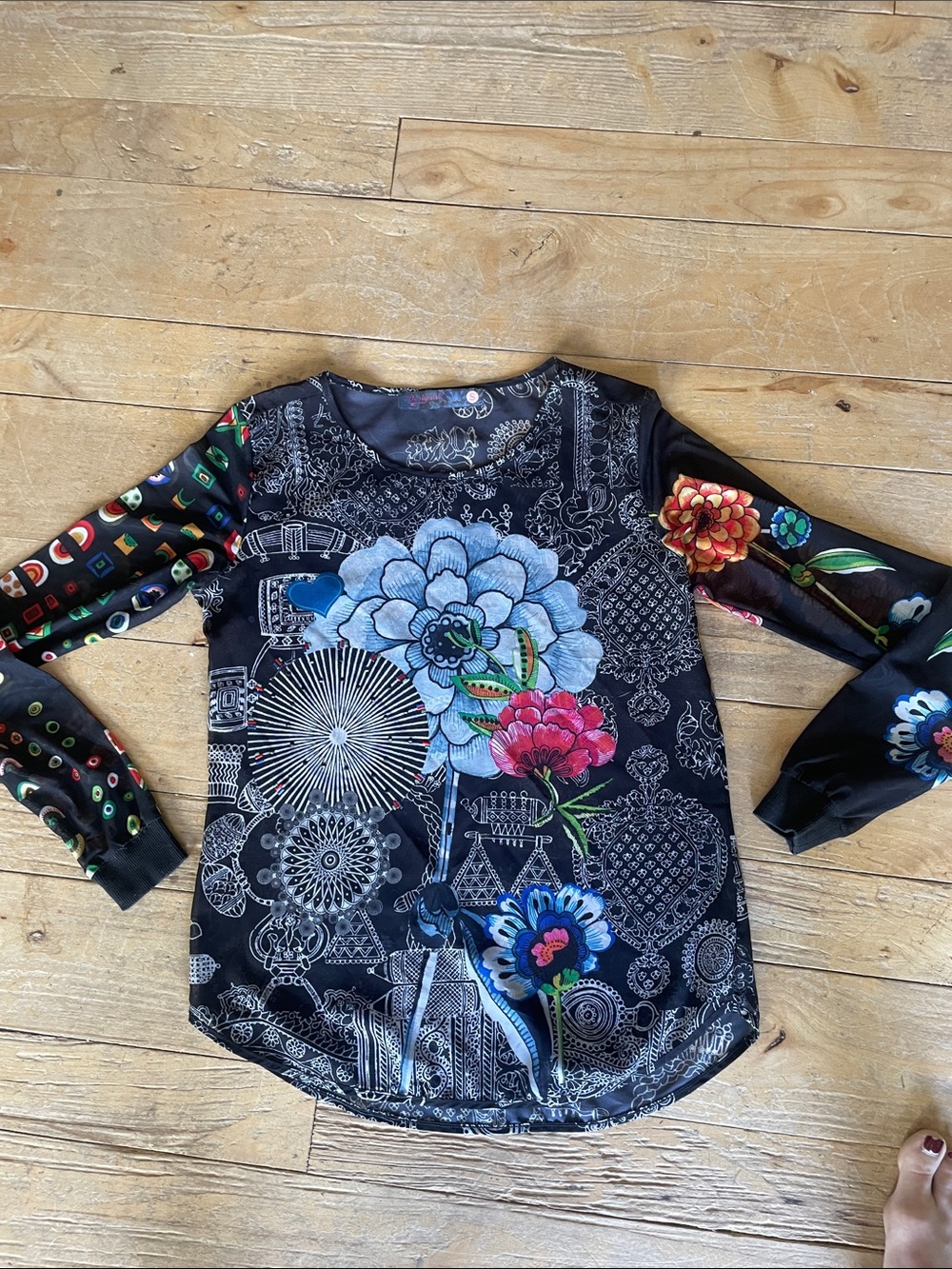 Desigual Black Long-Sleeve Tee with Multicolor Floral Print